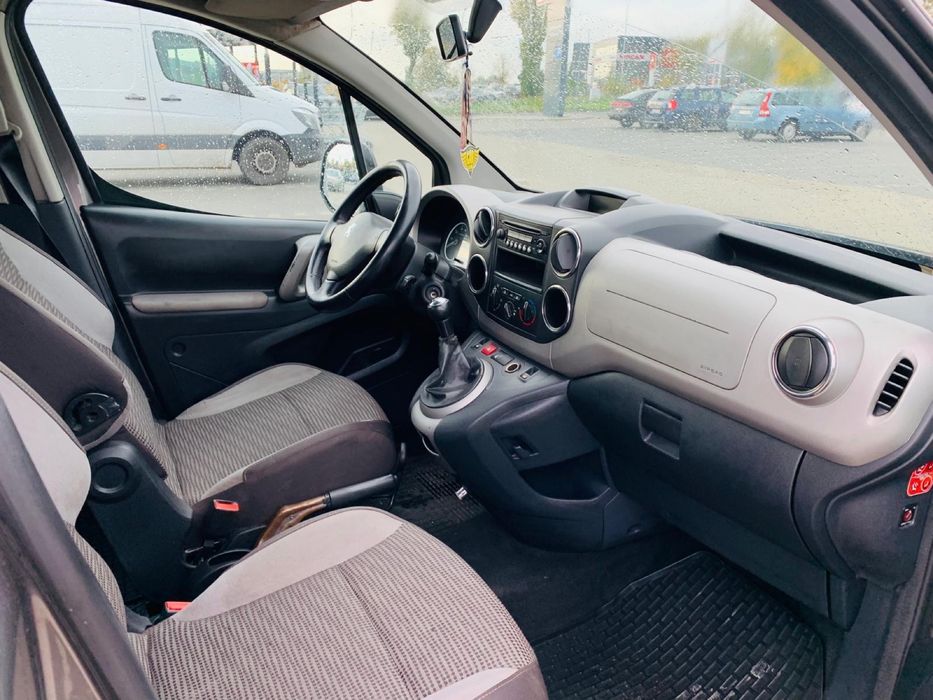 Peugeot partner Wypożyczalnia wynajem aut szczecin nrent.eu