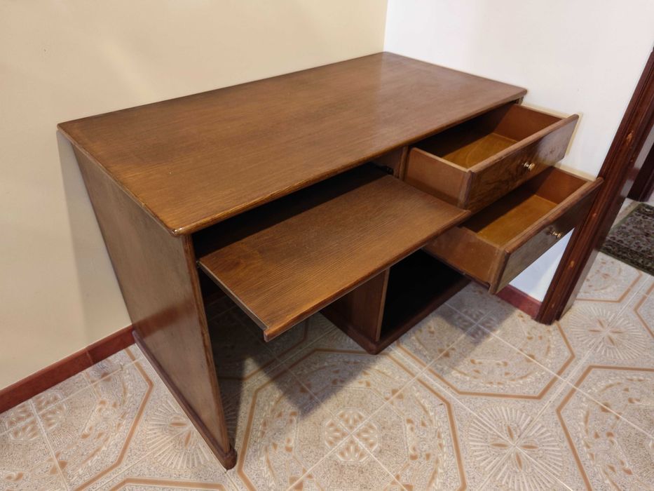 Móvel de secretaria