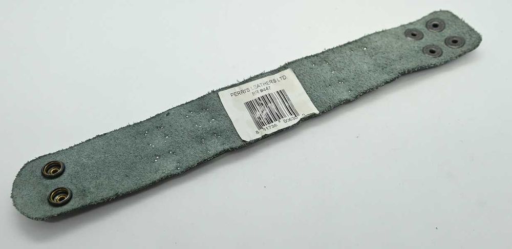 Bransoleta w ćwieki