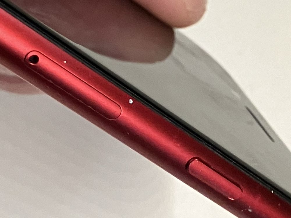 iPhone SE 2020, red, czerwony