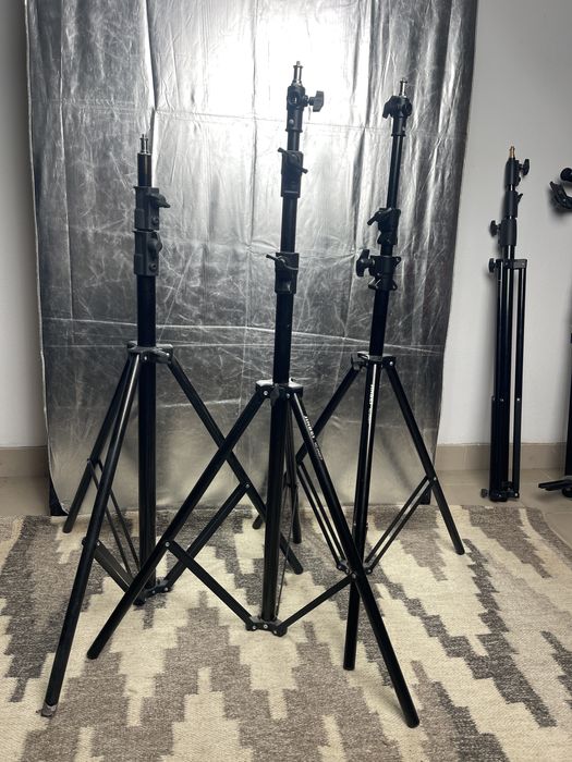 Conjunto de 3 Tripés de Iluminação Profissionais Jinbei (Light Stands)