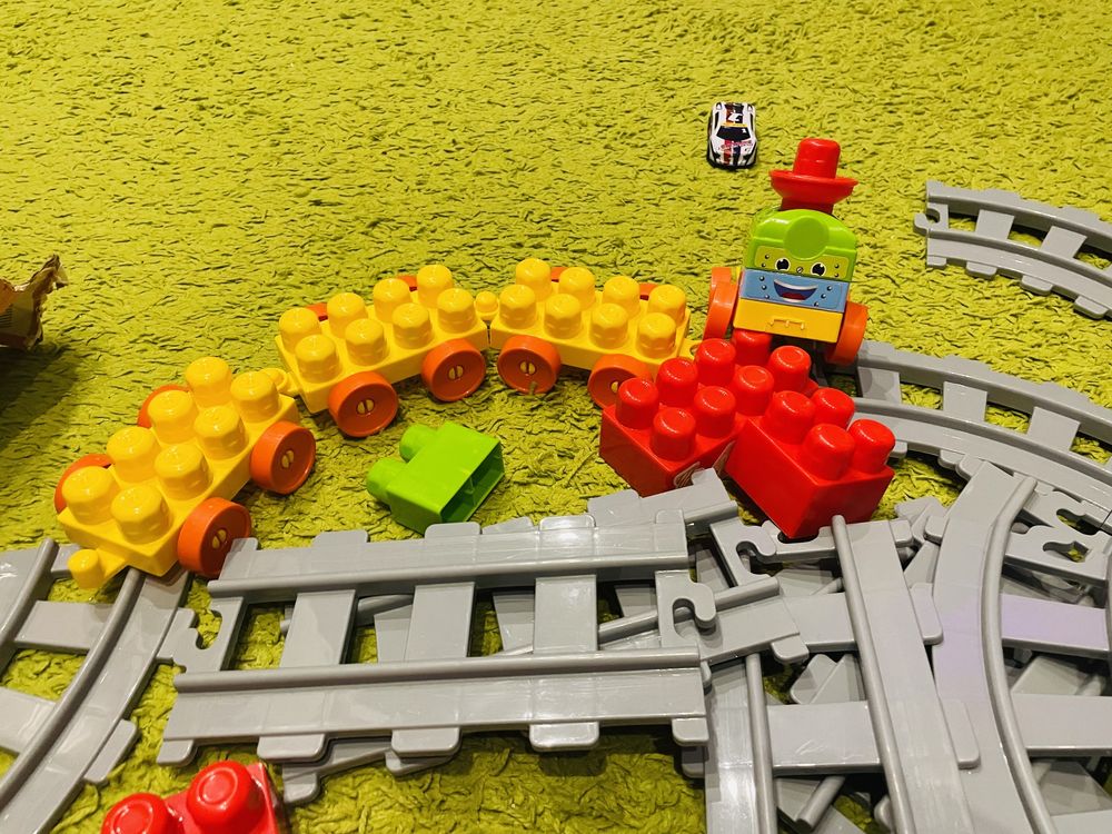 Podobny na lego duplo pociàg i kolej aż 3, 3 metry i klocki!