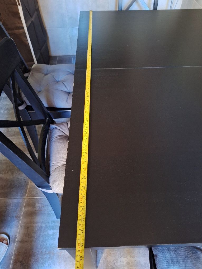 Mesa de refeições com 6 caldeiras
