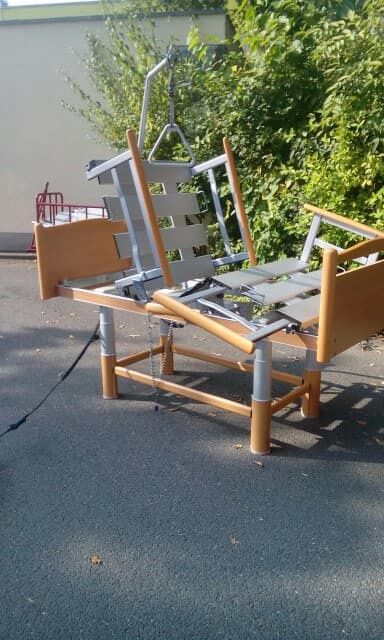 Zestaw: łóżko rehabilitacyjne z nowym materacem