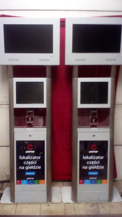 Terminal  kiosk internetowy ekran dotykowy skaner kodów