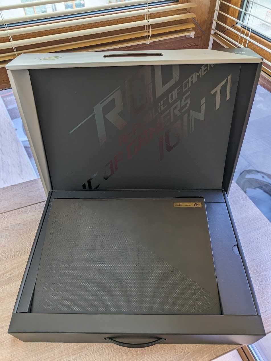 ASUS ROG Zephyrus M16