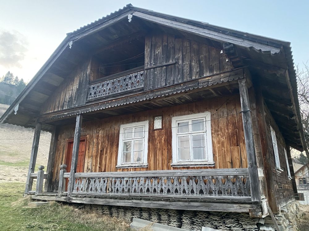 Продам земельну ділянку з будинком