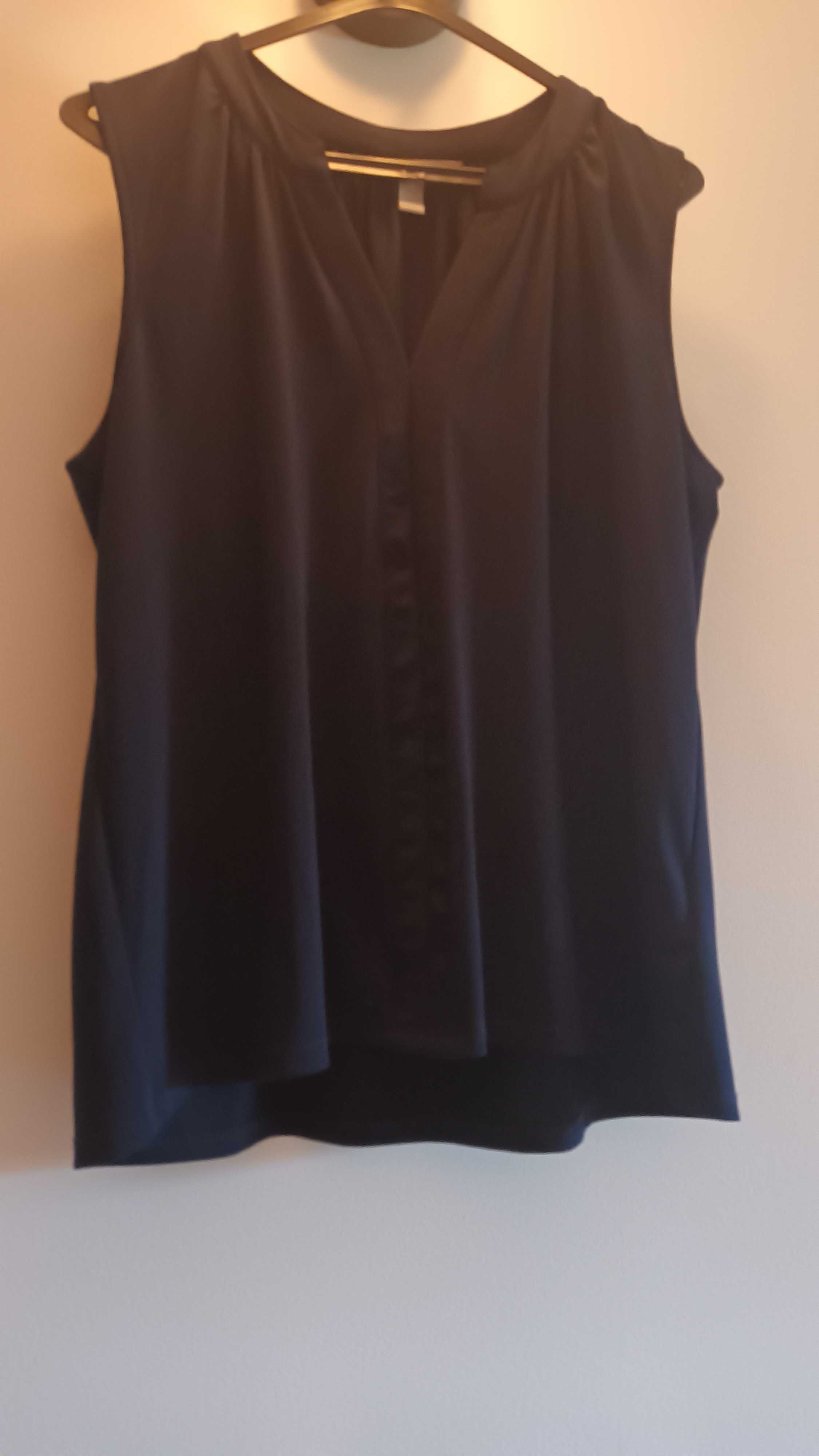 Blusa em azul escuro da H&M