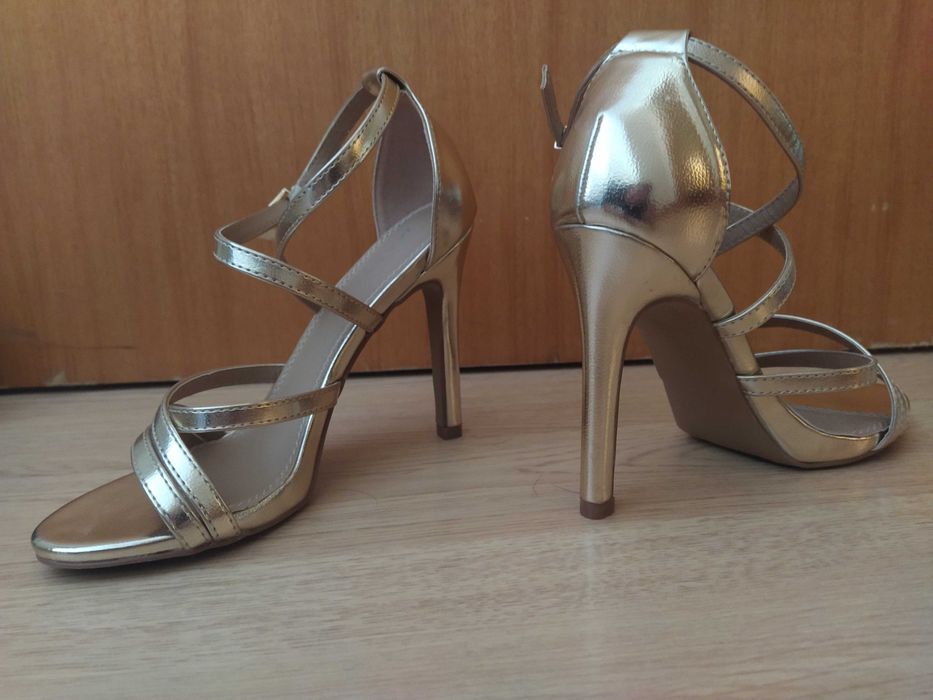 MARYPAZ sandálias de tacão douradas