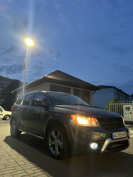 Dodge Journey (CROSSROAD)