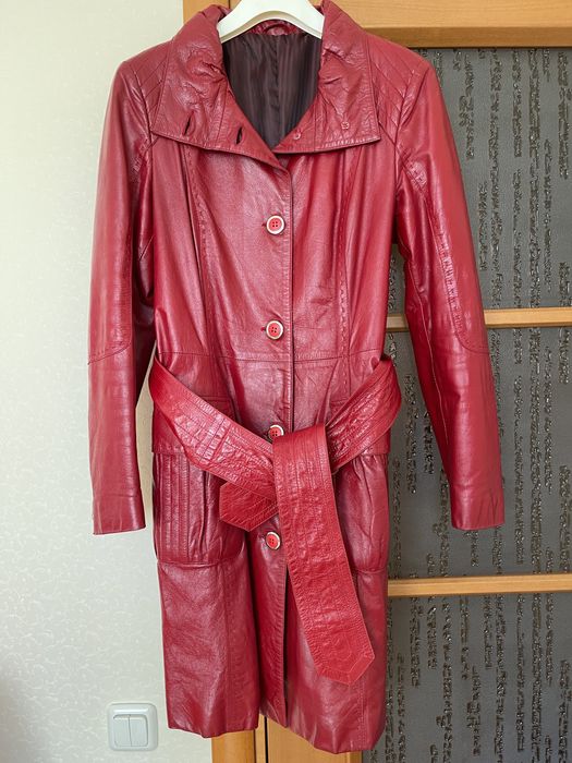 Шріряний плащ, пальто. Натуральна шкіра. Італія.