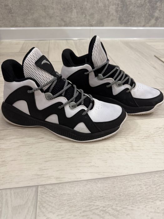 Продам зимові кроси розмір 43(маломірять трохи)