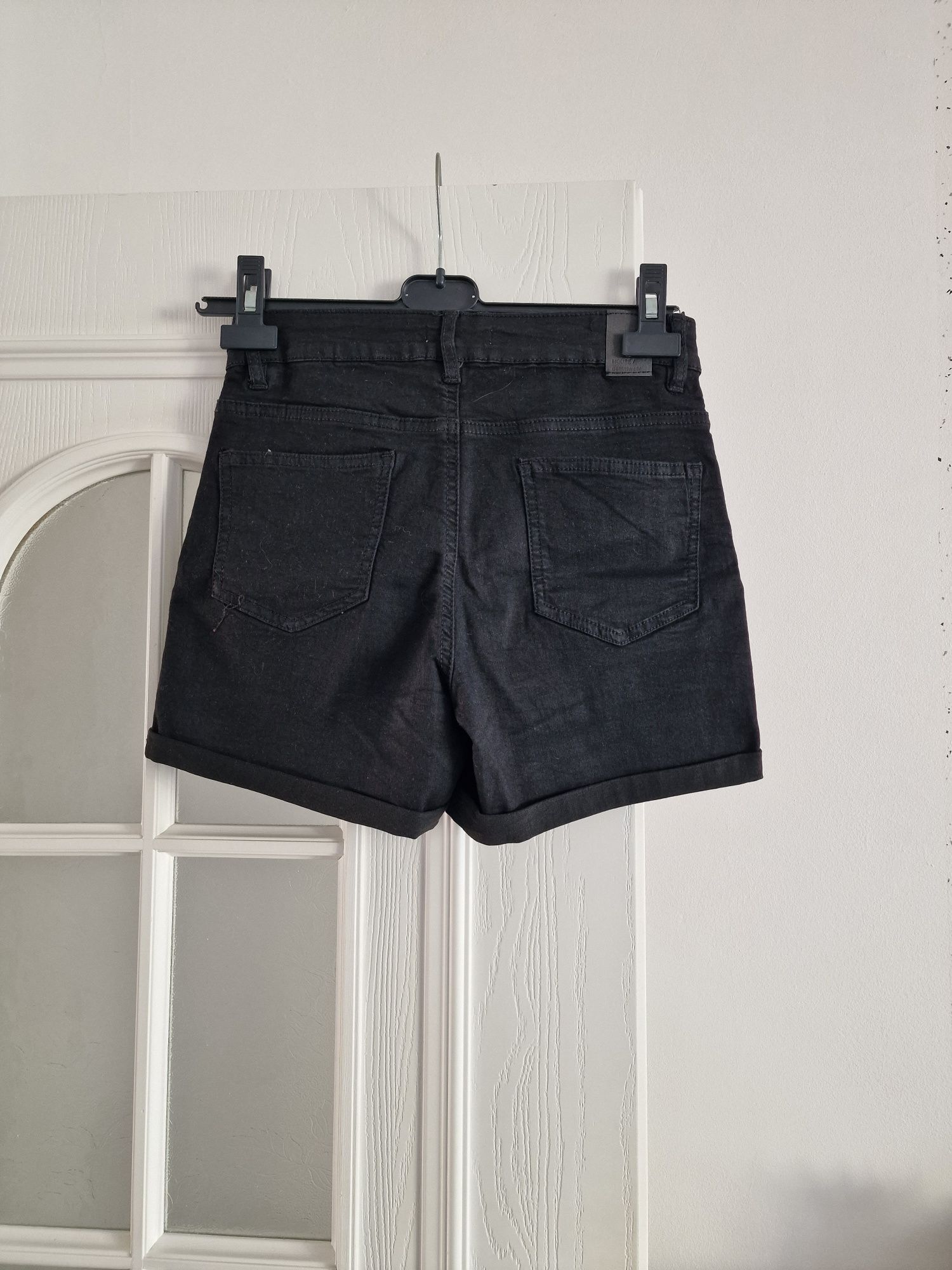 Spodnie/ spodenki damskie długie i krótkie w rozmiarze M