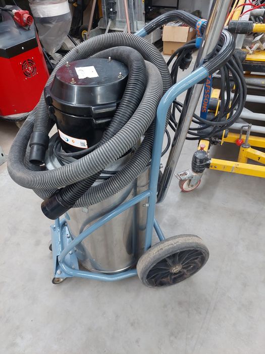 Odkurzacz do wody szlamu Dustcontrol DC 75W  wbudowana pompa fra. VAT