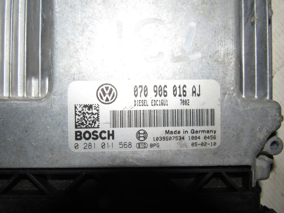 Блок управления двигателем т5 Блок управління двигуном Volkswagen T5