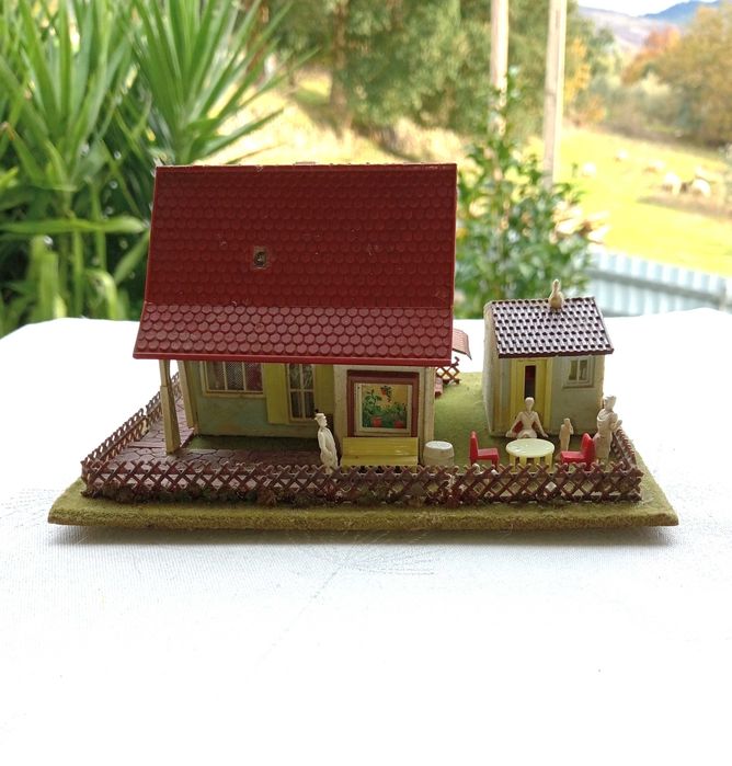 Faller, Vivenda com garagem e esplanada