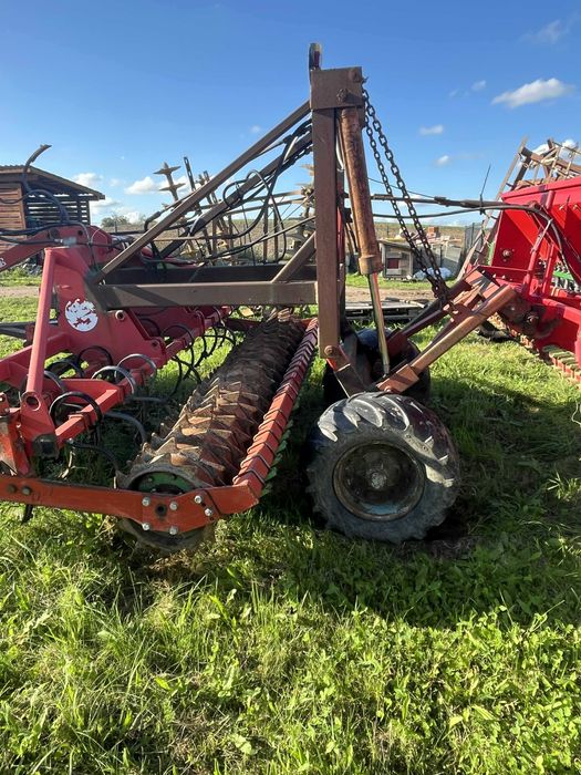 Agregat uprawowo siewny