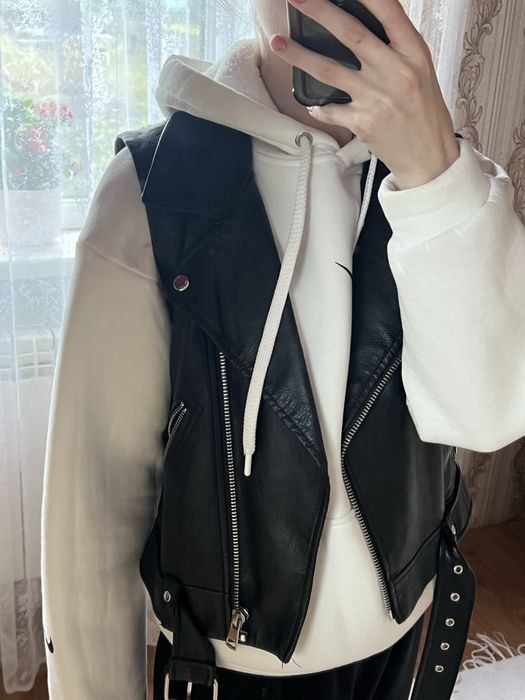 Косуха жилетка чорна