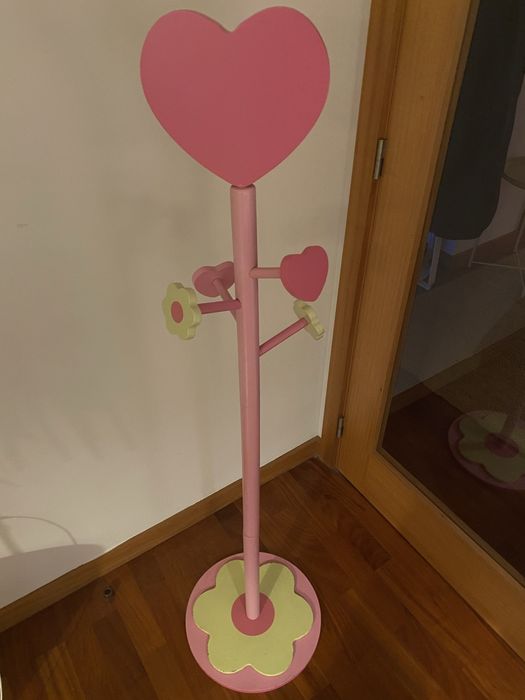 Bengaleiro/Cabide para quarto menina