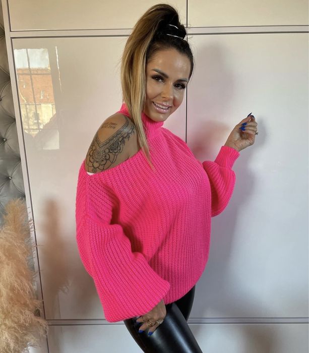 Sweter z wycięciem golf ala Guess Uni Oversize Wyprzedaż