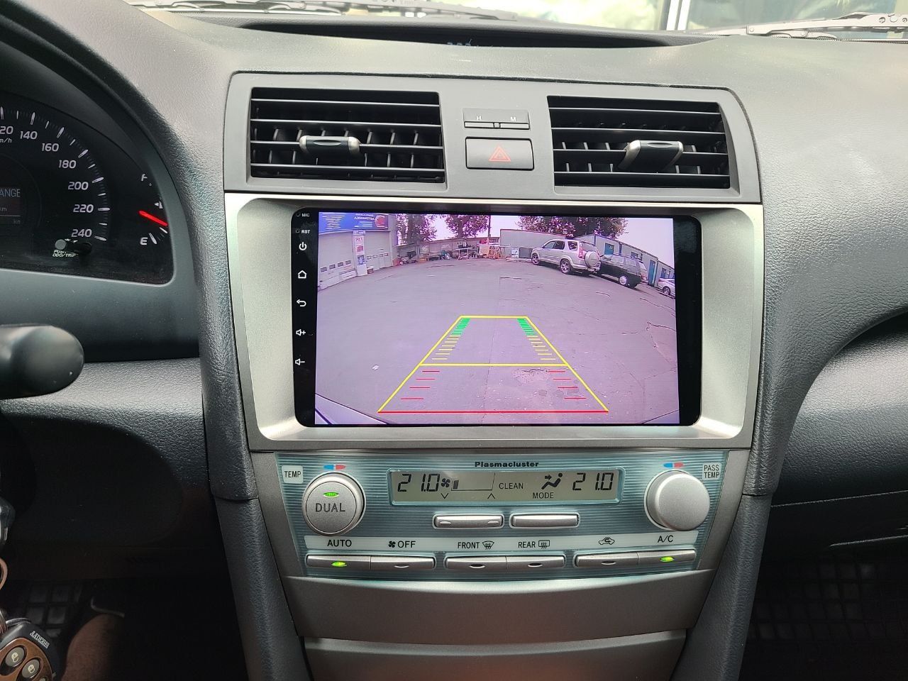 Штатна магнітола для Toyota Camry, QLED CarPlay Androidauto