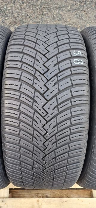 225/40R18 92Y PIRELLI , komplet opon wielosezonowych.