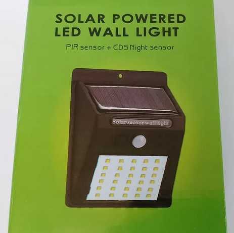 Фасадний Навісний світильник ліхтар з датчиком руху і сонячною панеллю