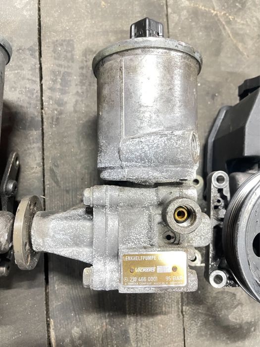 Насоси гідроусілітєля Мерс w124