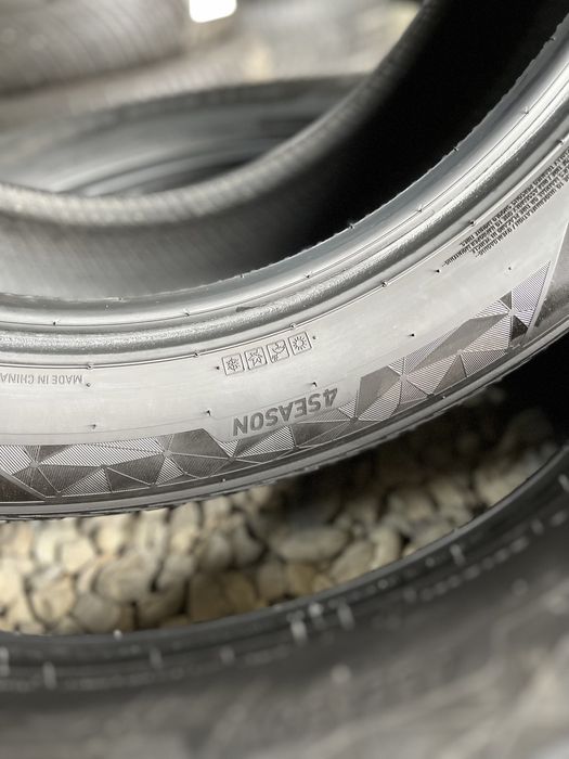 255/55 ZR19 2 шт. Kumho Solus4s HA32 suv