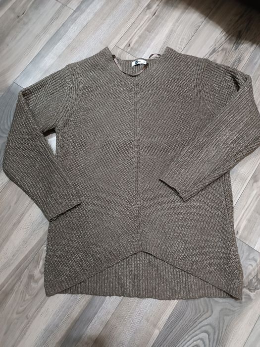 В'язаний теплий светр