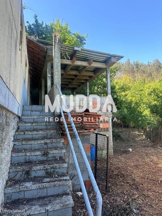 Quinta com ruína em Fermedo