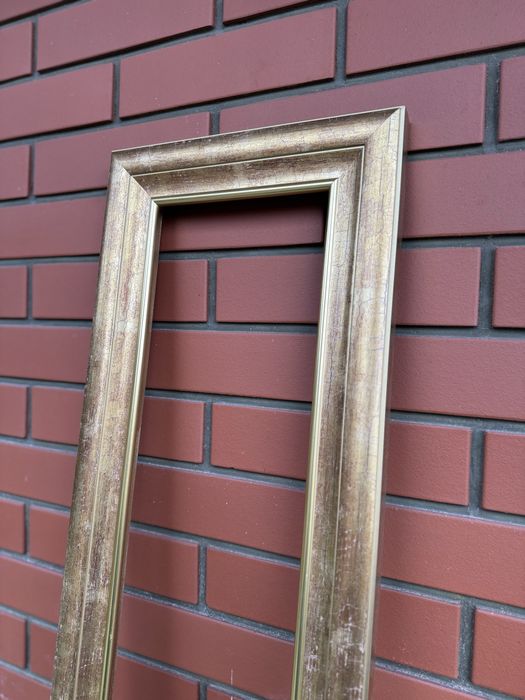 Rama drewniana, stare zloto