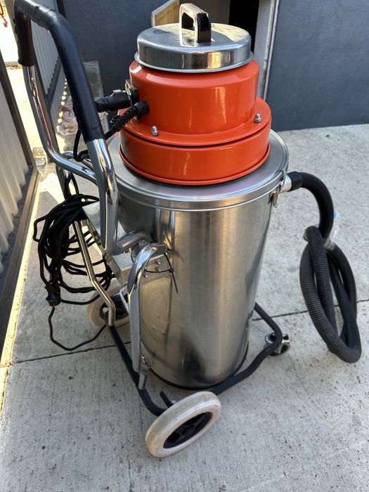 Промисловий пилосос Husqvarna W 70P Pullman  будівельний пилосос