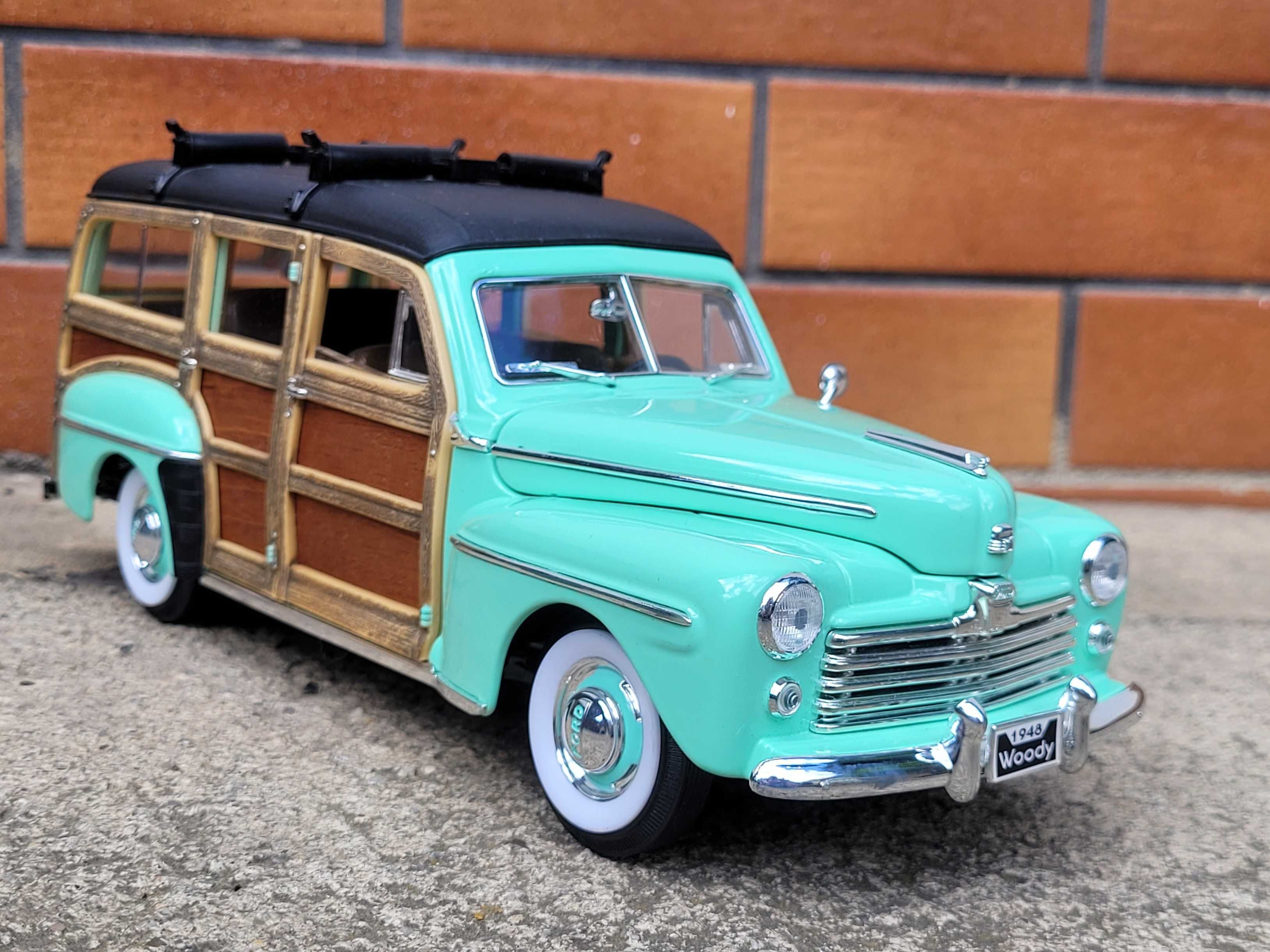 Kolekcja modeli 1:18 Ford Woody 1948 Signature Unikat