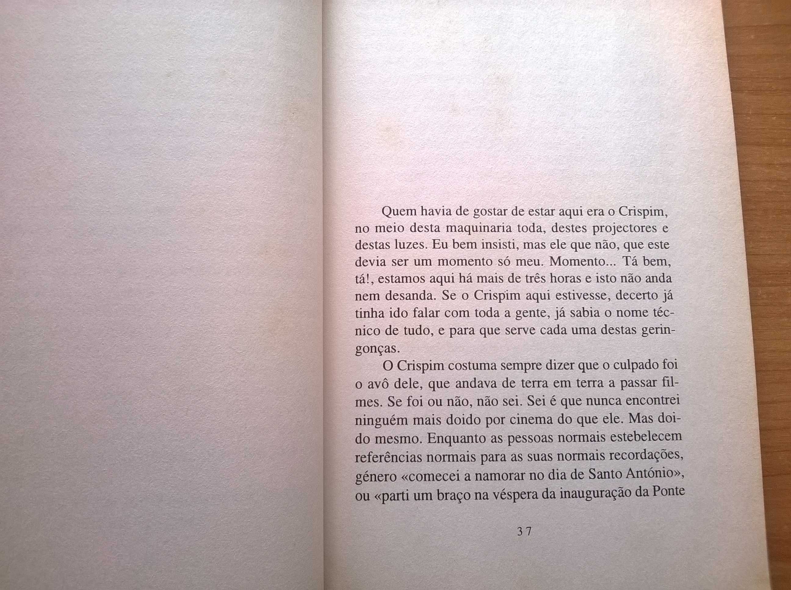 Um Fio de Fumo nos Confins do Mar (1.ª ed.) - Alice Vieira