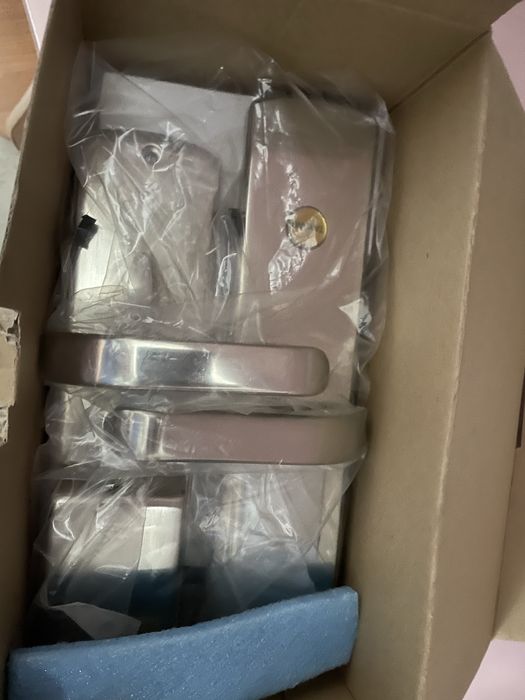 Zamek zblizeniowy tayama