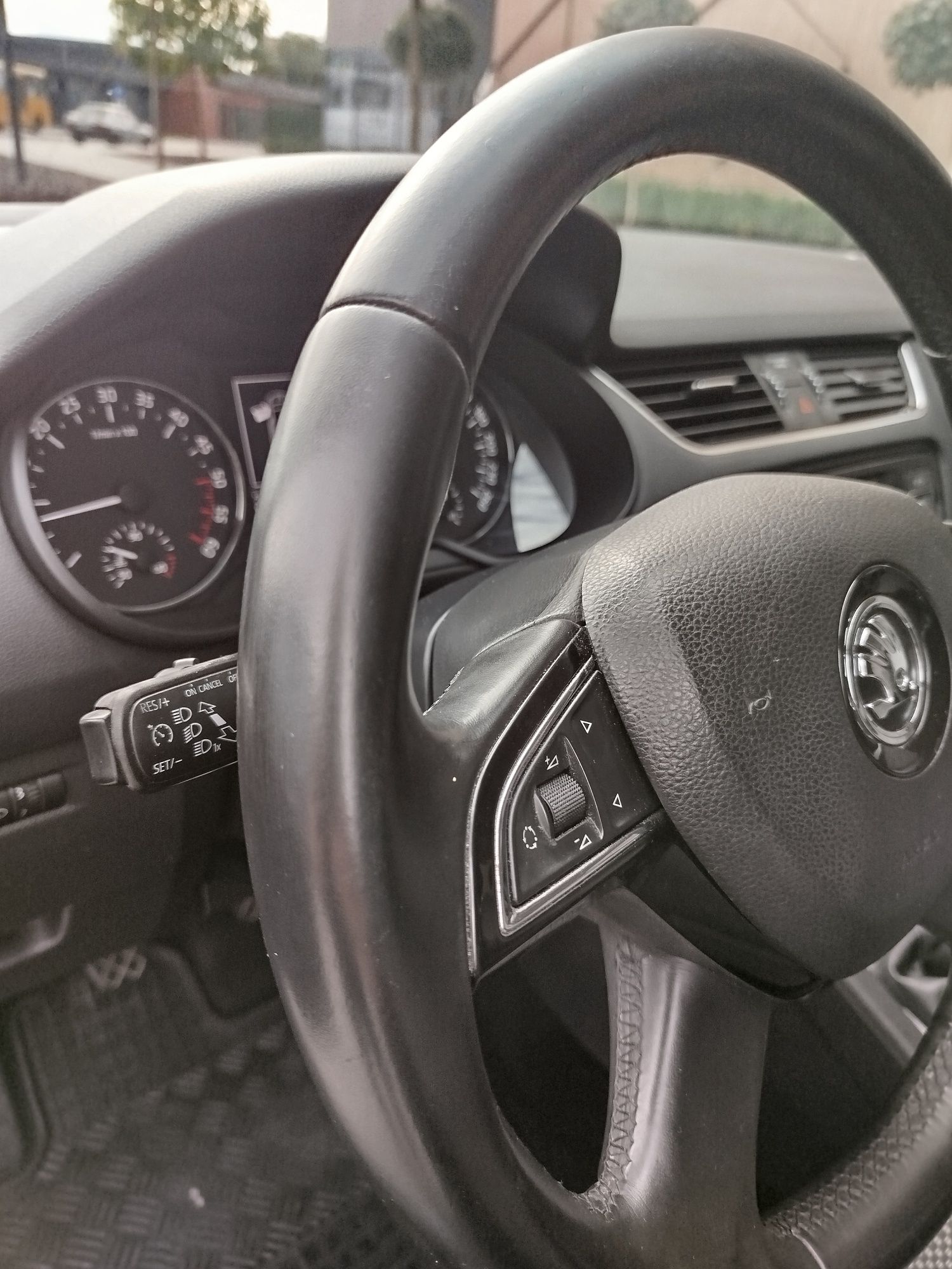 Шкода А7  1.6 tdi 2014