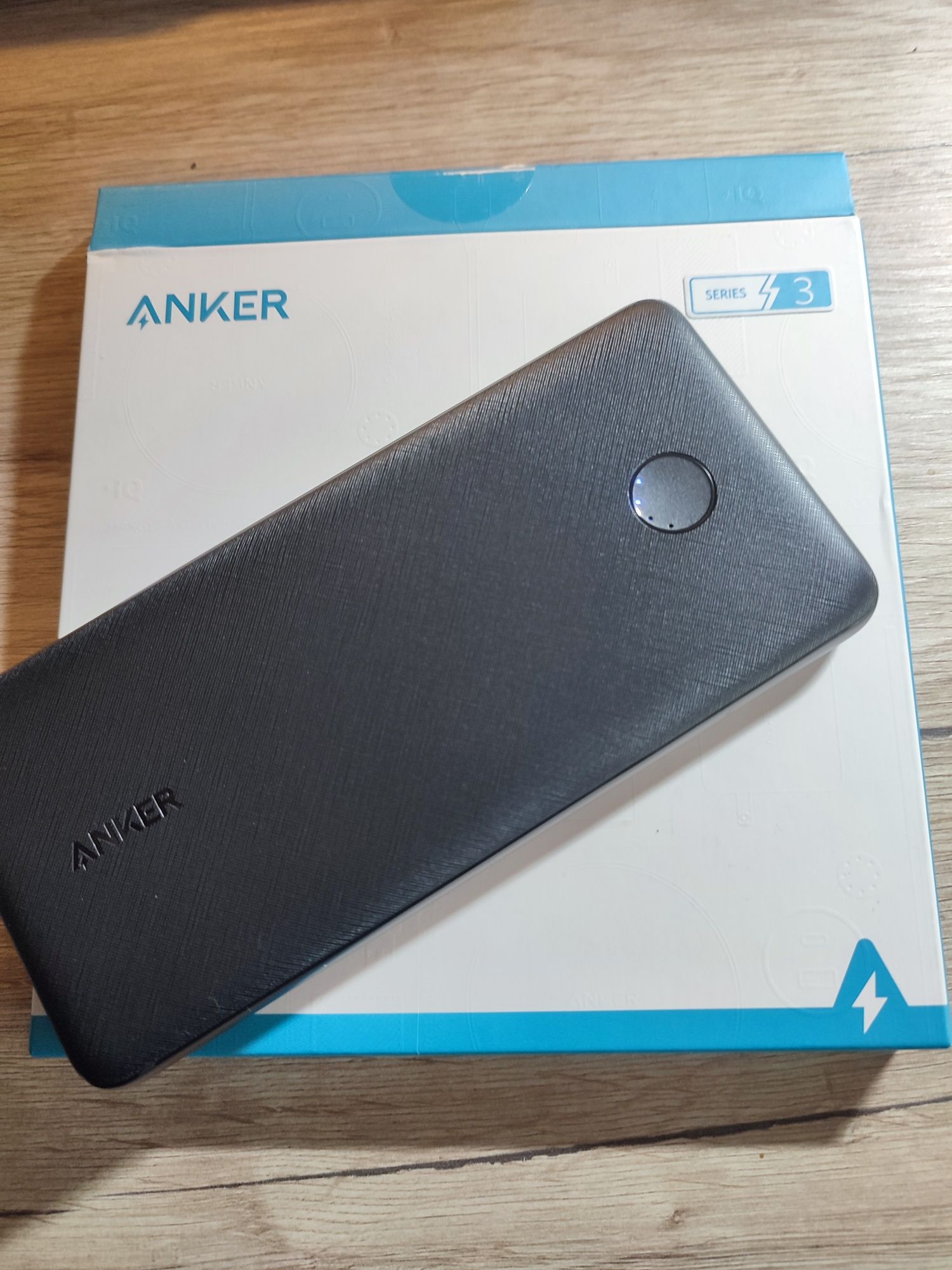 Павербанк power bank Anker Slim 10000 быстрая зарядка новый