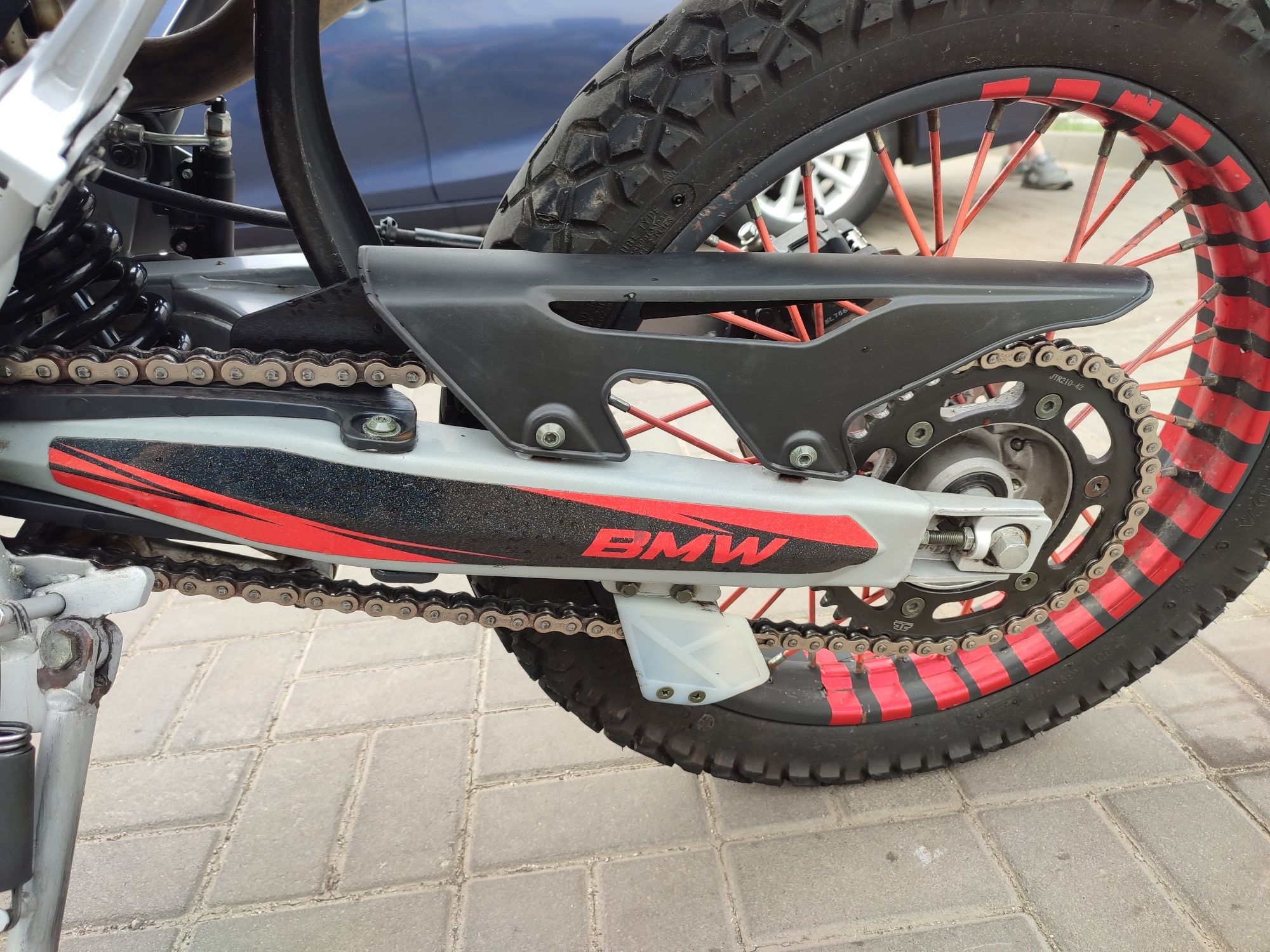 Voge 300Rally Loncing