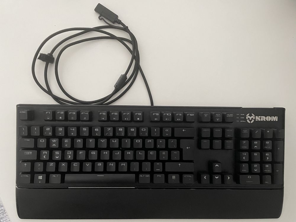 Teclado de gaming Mecânico Krom Kael