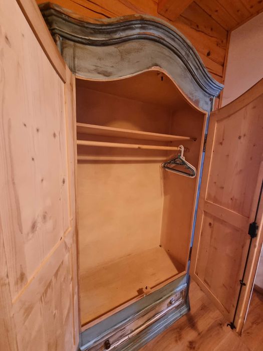 Sprzedam szafę drewnianą