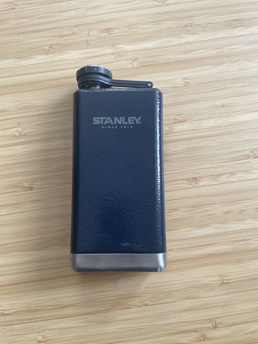 Piersiówka  Stanley 236ml