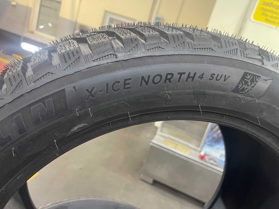 Шини зимові Michelin X-Ice North 4 SUV 295/40 R21 111Tшип(або під шип)
