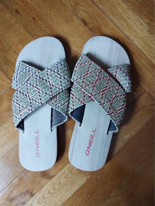 Тапки нові дитячі Oneill