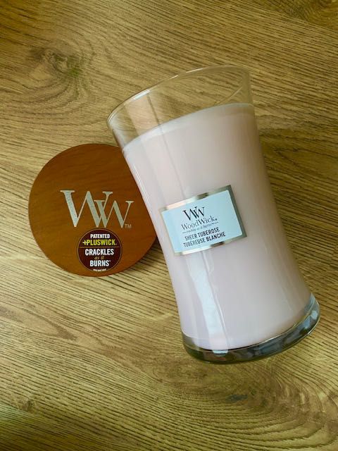 Nowa świeca duża marki Woodwick Sheer Tuberose pojemność 610 g.