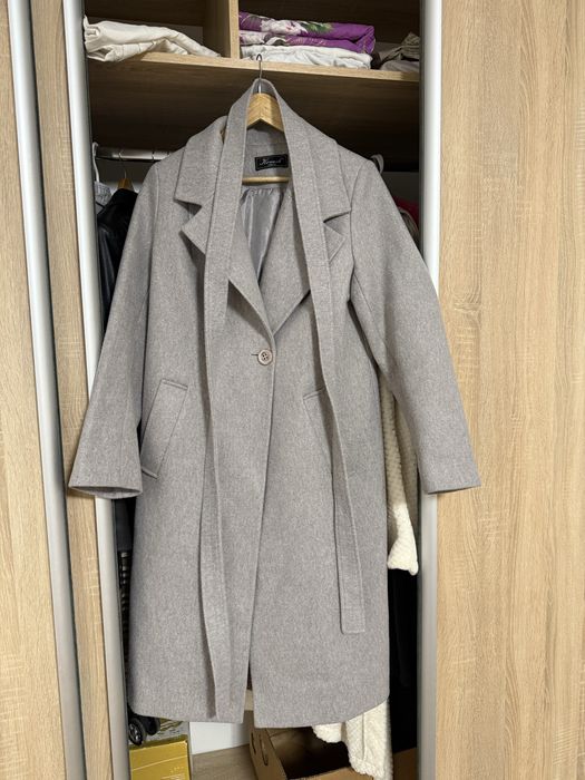 Продам пальто стан хороший