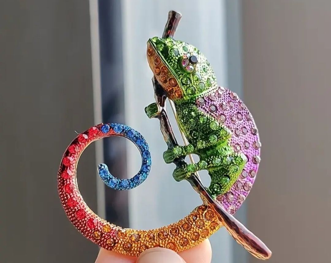 Alfinete/ Lagarto Camaleão Colorido
