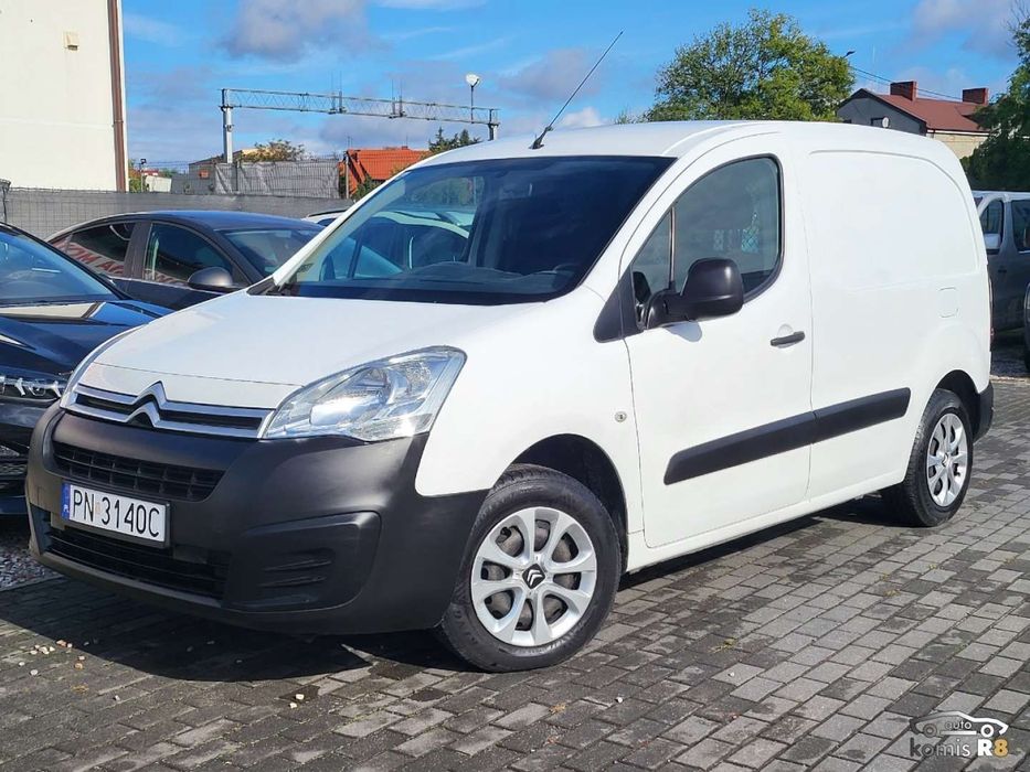Citroën Berlingo  1.6/75KM 2017r 63TyśKm 2 komplety opon 3 osobowy