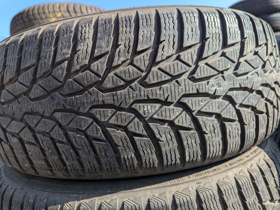 215/60R16 Nokian WR d4 зима