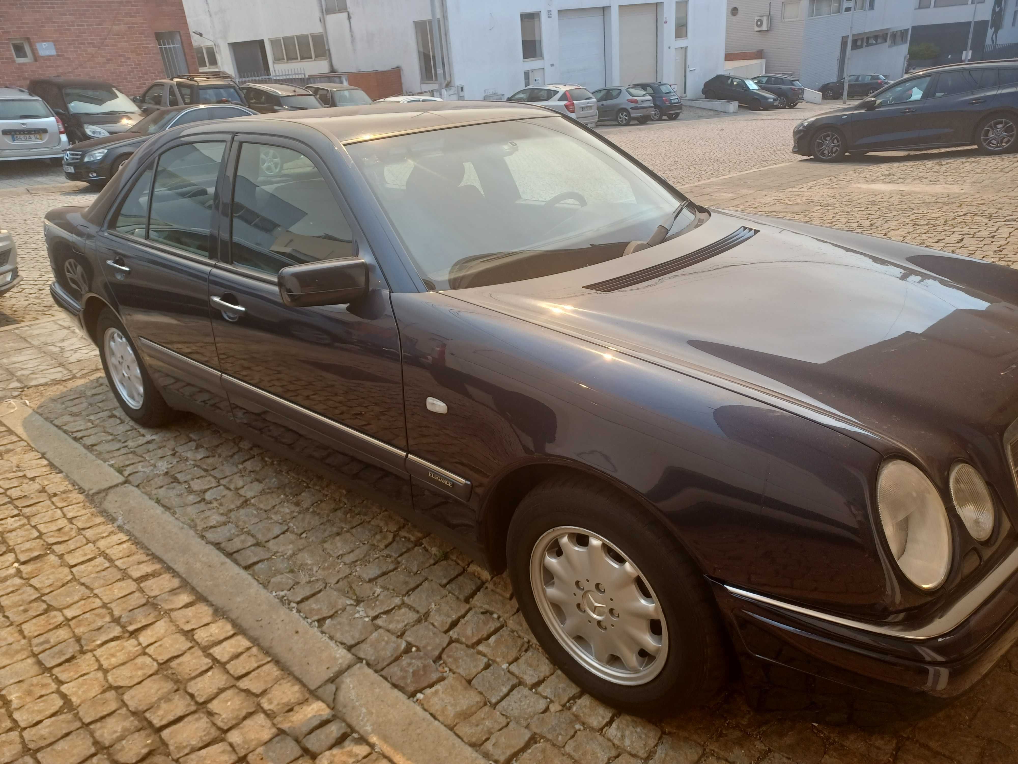 Mercedes modelo 220E CDI